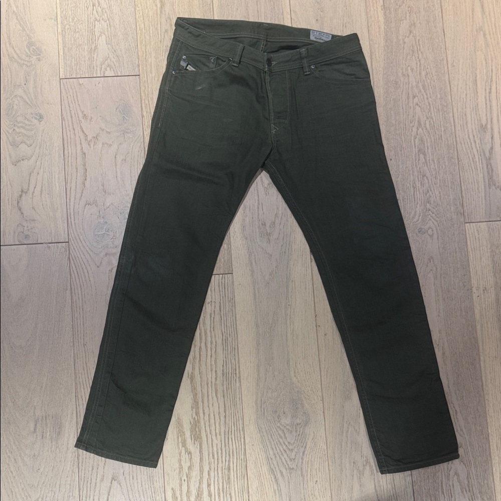 Men's diesel Darron army Green Jeans slim tapered 34”x 32”